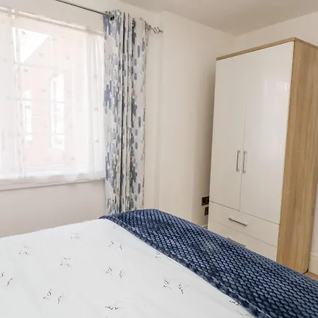 Sail Away, 17 Union Mill